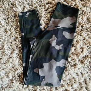 Aerie Real Me 7/8 Hi Rise Legging Camo M